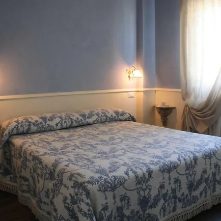 La Corte * Фермо